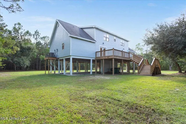 $3,250 | 749 East North Street, Pass Christian, MS 39571