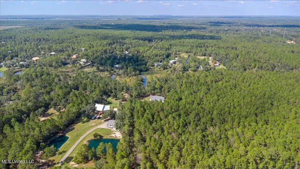 $3,250 | 749 East North Street, Pass Christian, MS 39571