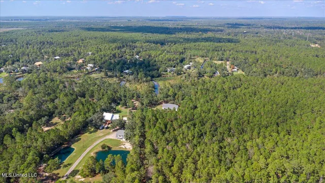 $3,250 | 749 East North Street, Pass Christian, MS 39571