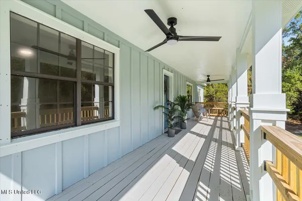 $3,250 | 749 East North Street, Pass Christian, MS 39571