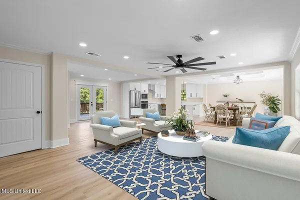 $3,250 | 749 East North Street, Pass Christian, MS 39571