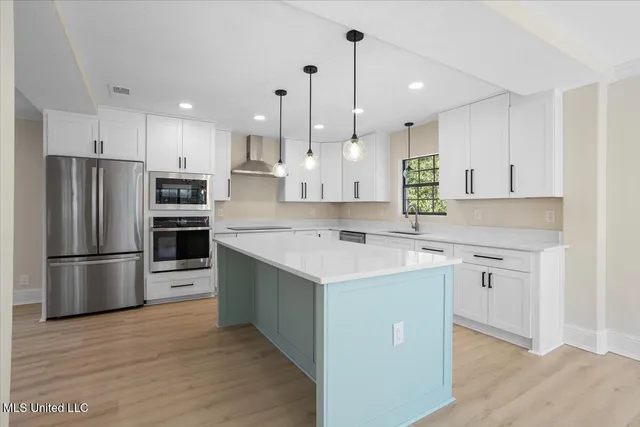 $3,250 | 749 East North Street, Pass Christian, MS 39571