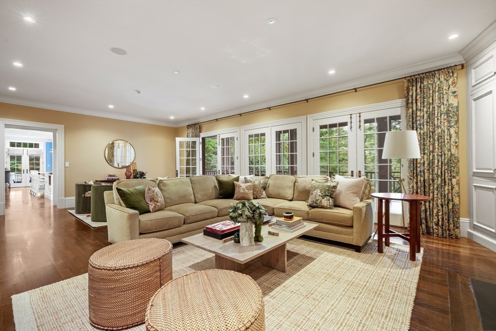 121 Livingston Road Wellesley, MA 02482 - Photo 12 of 42