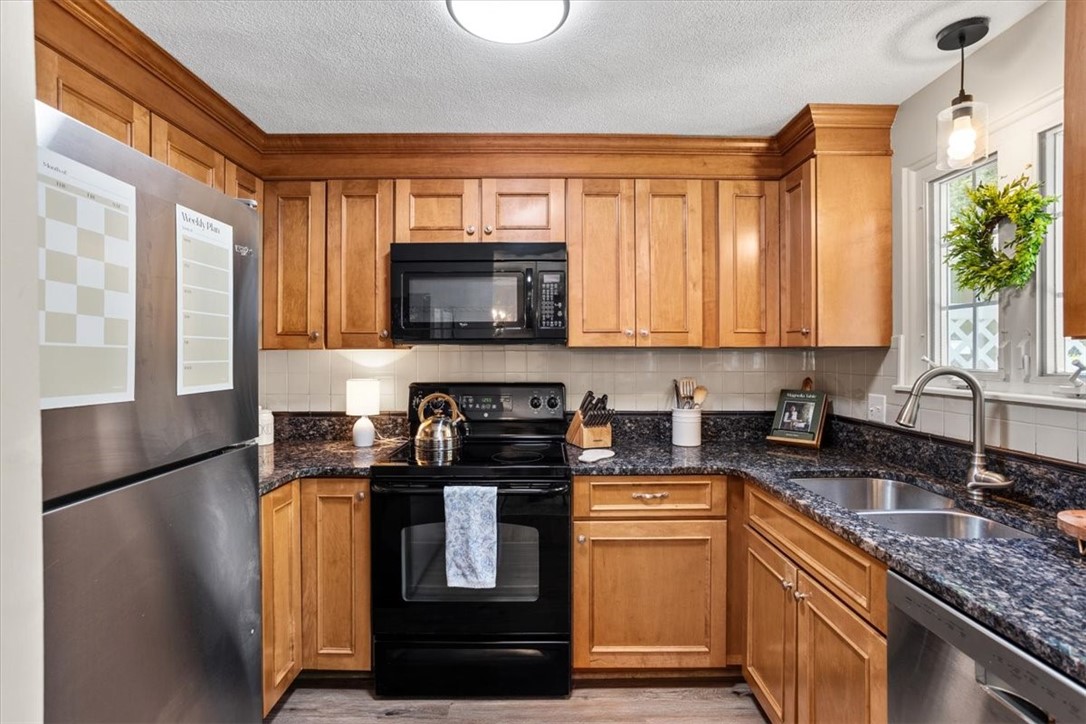 7 Eagle Run, Unit B Warwick, RI 02818 - Photo 19 of 42