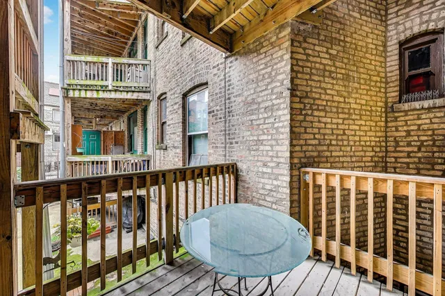 $249,900 | 1254 West Thorndale Avenue, Unit 1W, Chicago, IL 60660