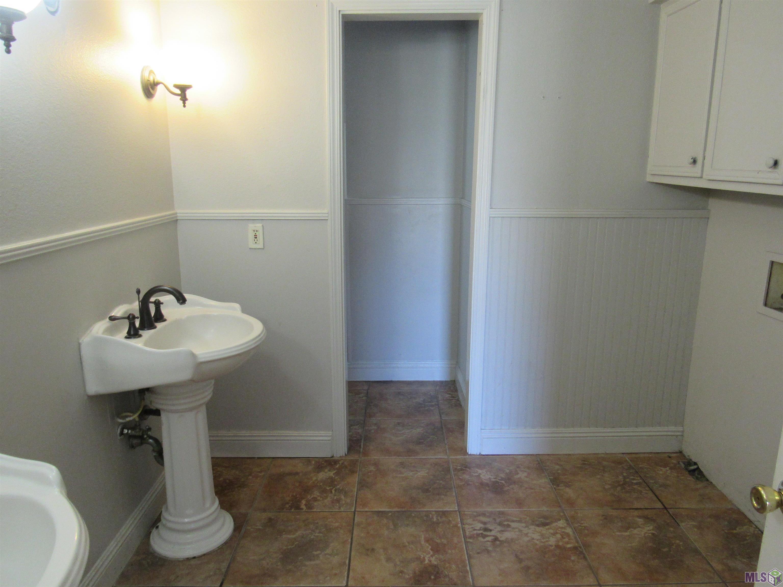 9898 Arnold Road Denham Springs, LA 70726 - Photo 9 of 14 Gallery Image 9