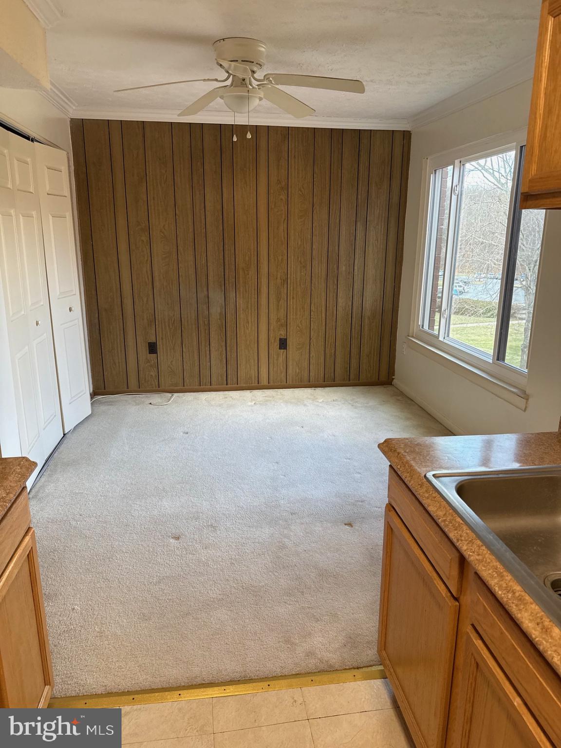 7919 Mandan Road, Unit 301 Greenbelt, MD 20770 - Photo 5 of 10 Flex space off of kitchen