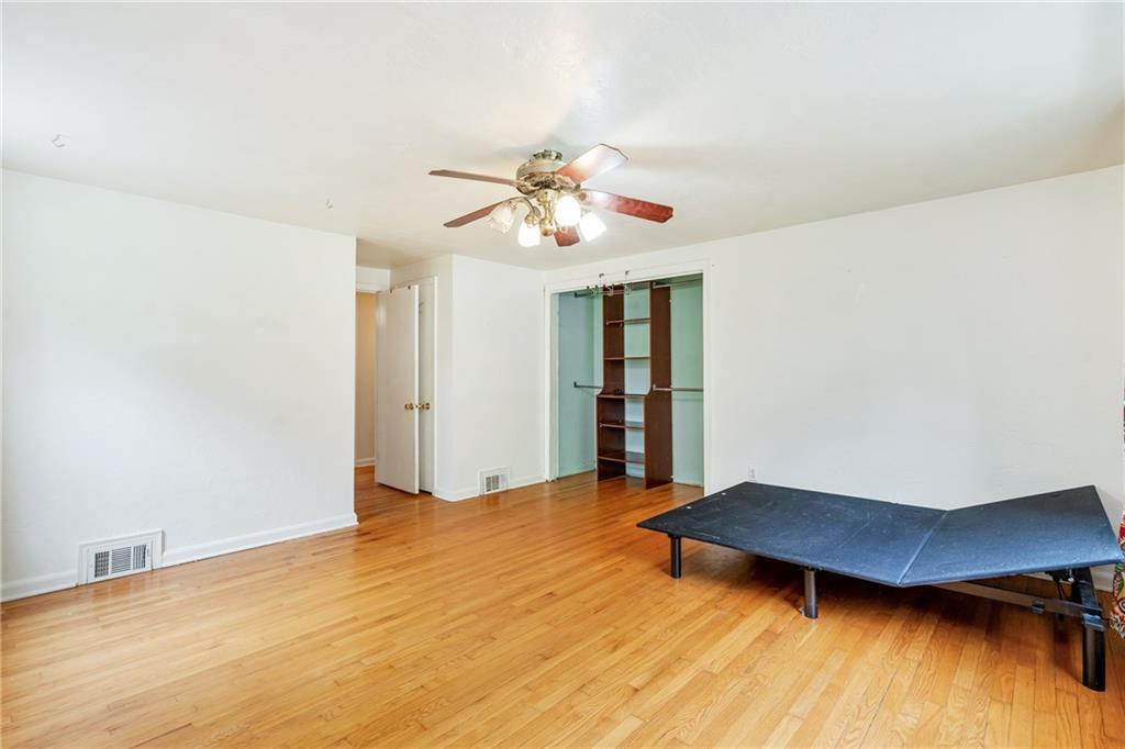 242 Hays Road Pittsburgh, PA 15241 - Photo 12 of 29 Gallery Image 12