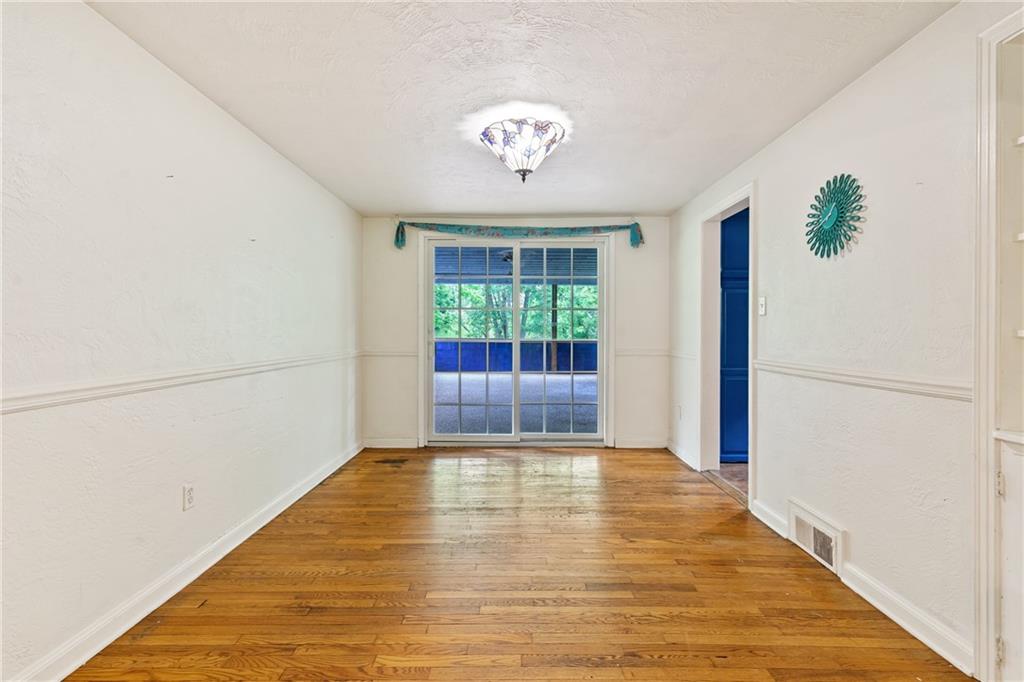 242 Hays Road Pittsburgh, PA 15241 - Photo 7 of 29 Gallery Image 7