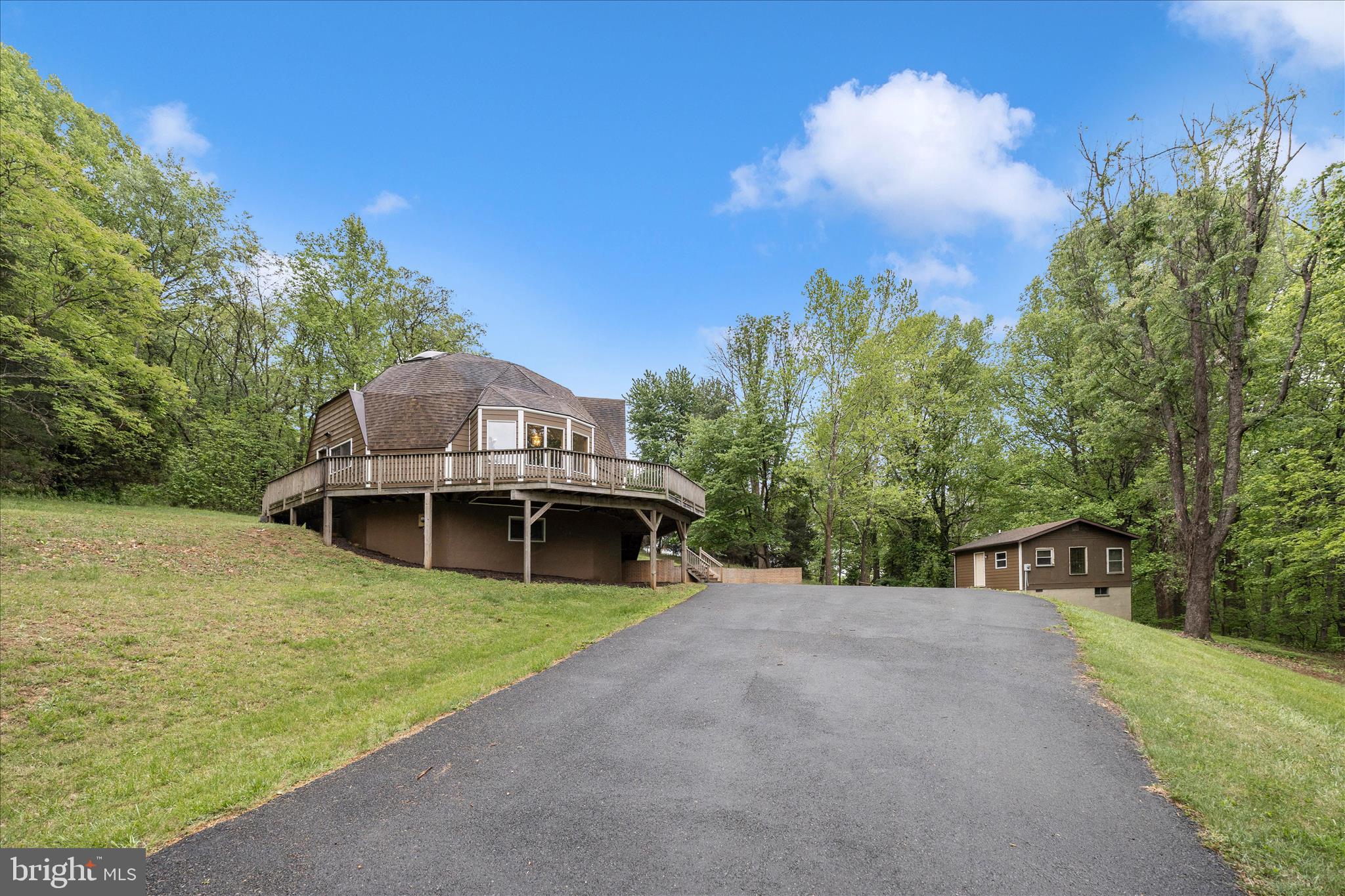 2813 Fry Road Jefferson, MD 21755 - Photo 37 of 51 Exterior Front