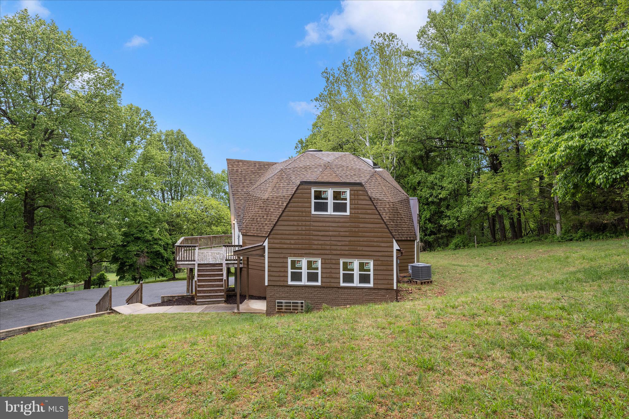 2813 Fry Road Jefferson, MD 21755 - Photo 42 of 51 Exterior Side