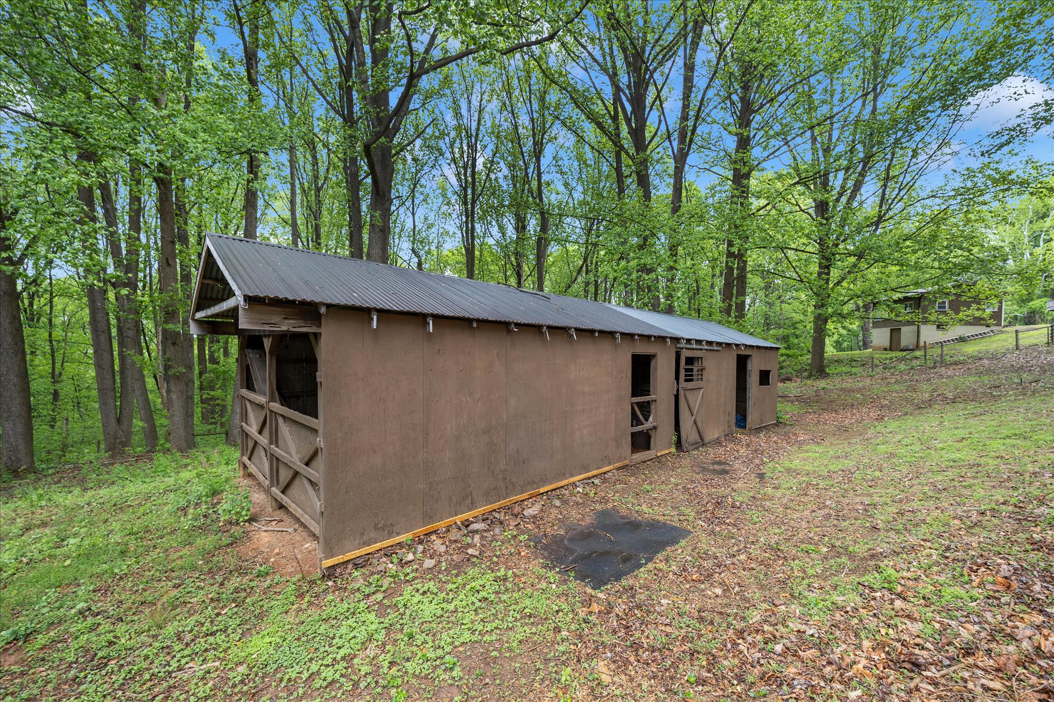 2813 Fry Road Jefferson, MD 21755 - Photo 50 of 51 Horse Stall