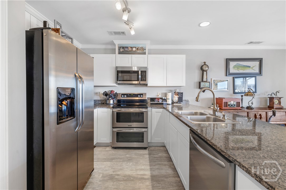 8 Silver Avenue, Unit 9 Tybee Island, GA 31328 - Photo 9 of 29