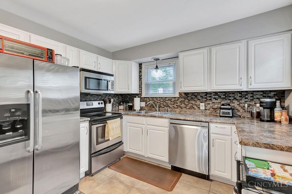 552 Anderson Ferry Road Cincinnati, OH 45238 - Photo 5 of 44