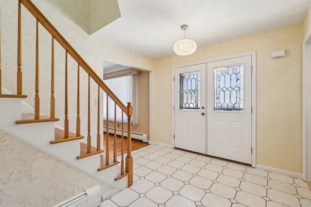 $899,000 | 21 Bridge Road, Nanuet, NY 10954