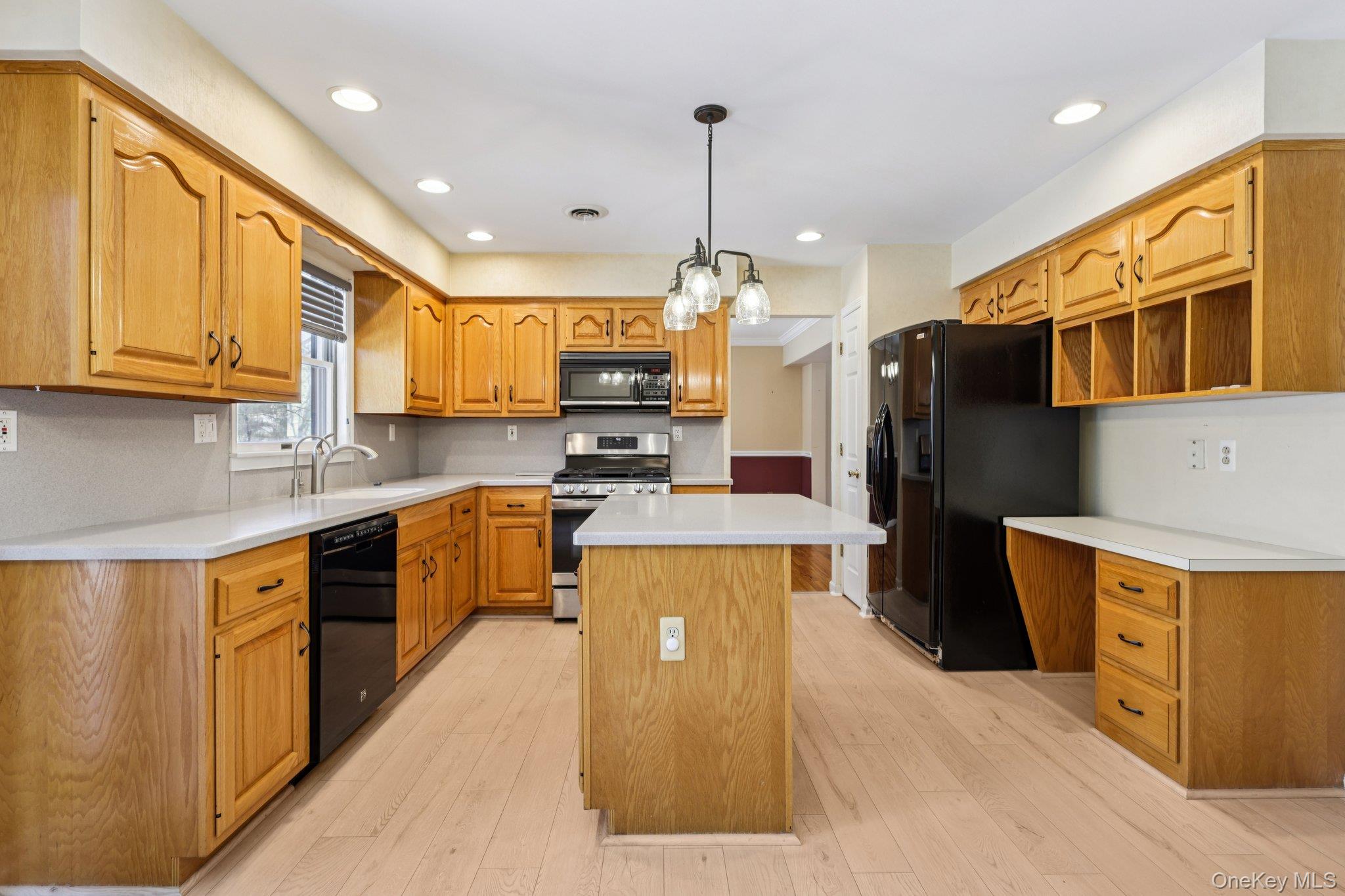 21 Bridge Road Nanuet, NY 10954 - Photo 7 of 43