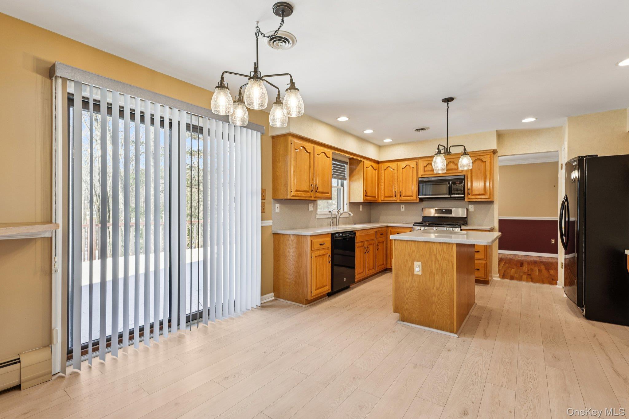 21 Bridge Road Nanuet, NY 10954 - Photo 8 of 43