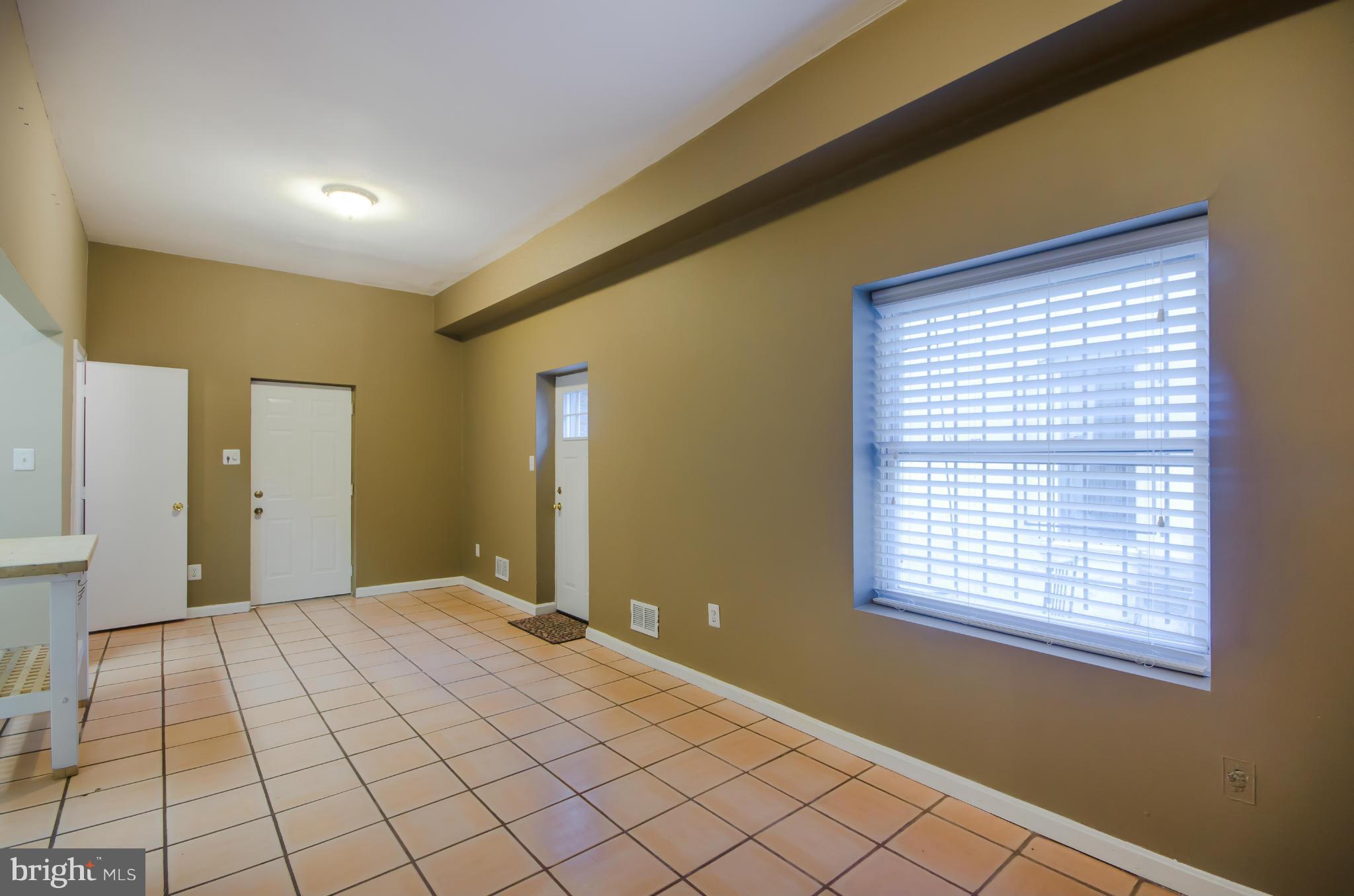 10 7th Street Northeast Washington, DC 20002 - Photo 26 of 30 a view of an empty room