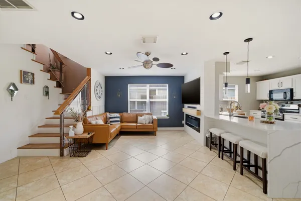 $279,990 | 5722 Tiger Lilly Way, Houston, TX 77085