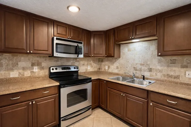 $150,000 | 422 West Burleson Street, Wharton, TX 77488