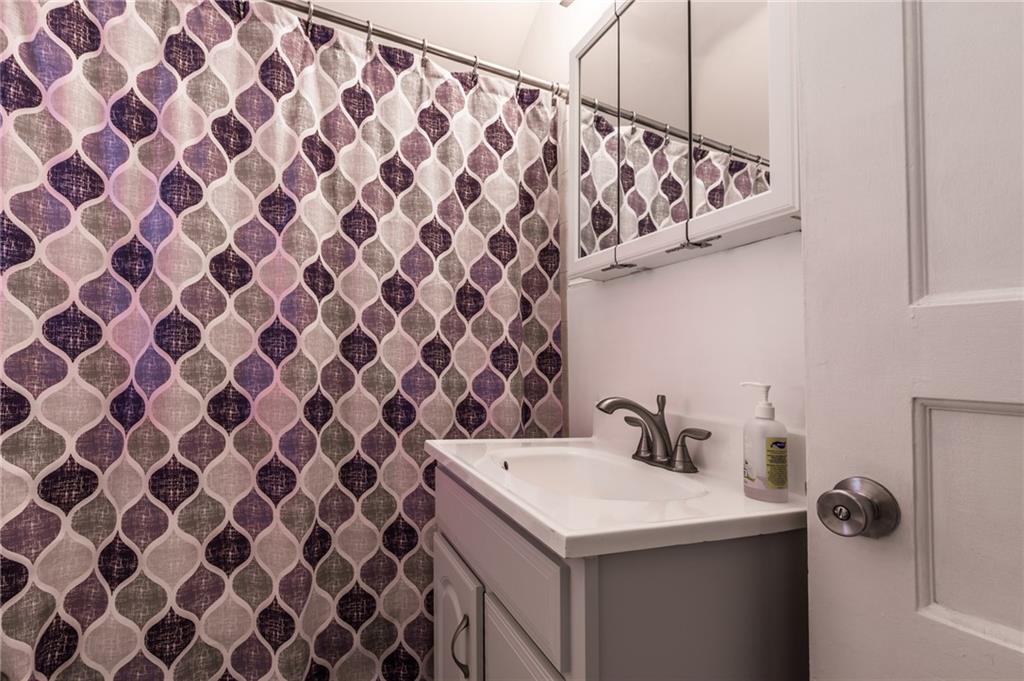 2046 Brookfield Road Pittsburgh, PA 15243 - Photo 16 of 25 Gallery Image 16