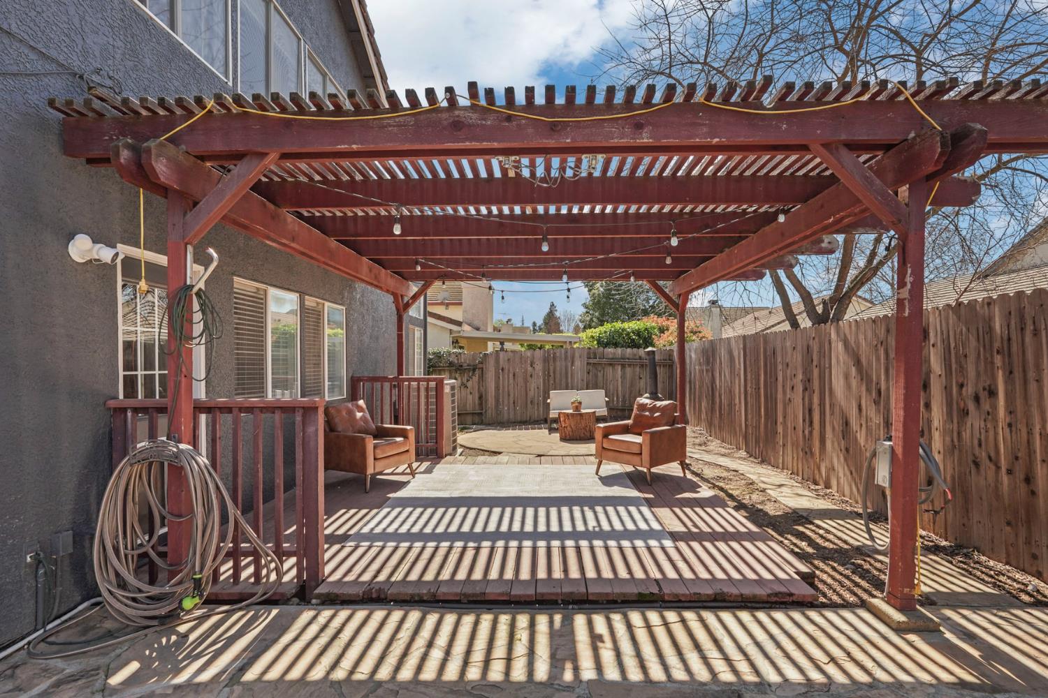 8866 Starfall Way Elk Grove, CA 95624 - Photo 38 of 43