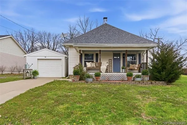 $225,000 | 202 Yennie Street, Grain Valley, MO 64029