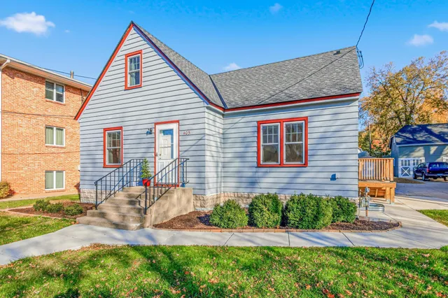 $325,000 | 405 Washington Street, Northfield, MN 55057