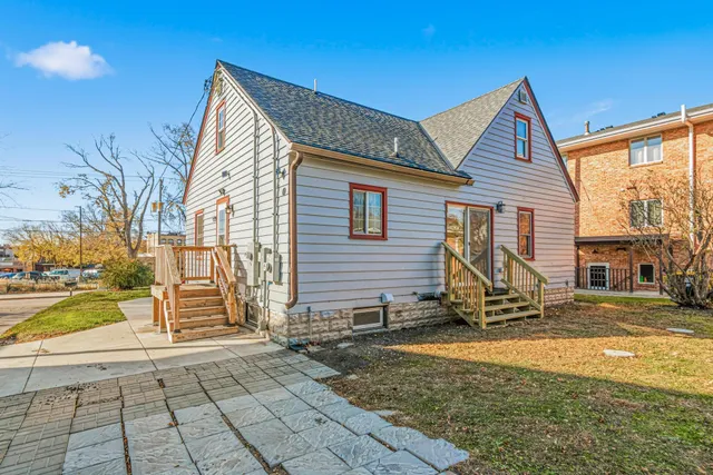 $325,000 | 405 Washington Street, Northfield, MN 55057