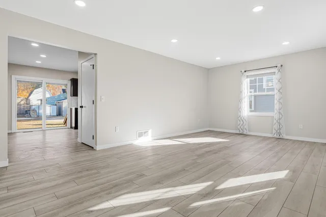 $325,000 | 405 Washington Street, Northfield, MN 55057