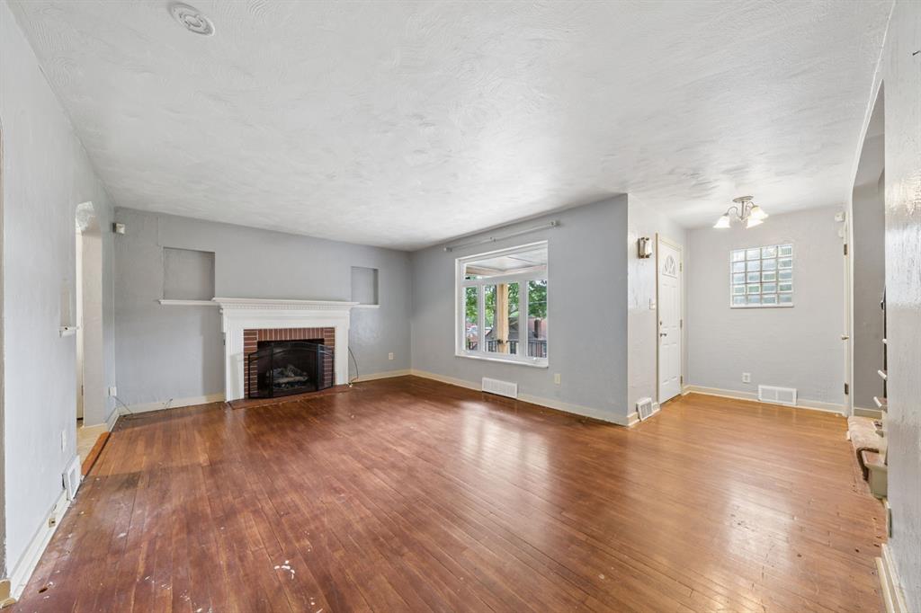 610 Cascade Road Pittsburgh, PA 15221 - Photo 7 of 11