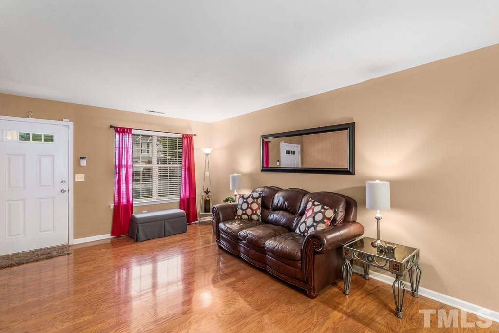 503 Ringleaf Court Cary, NC 27513 - Photo 6 of 27 Gallery Image 6