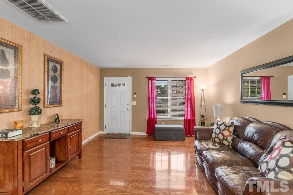 503 Ringleaf Court Cary, NC 27513 - Photo 7 of 27 Gallery Image 7