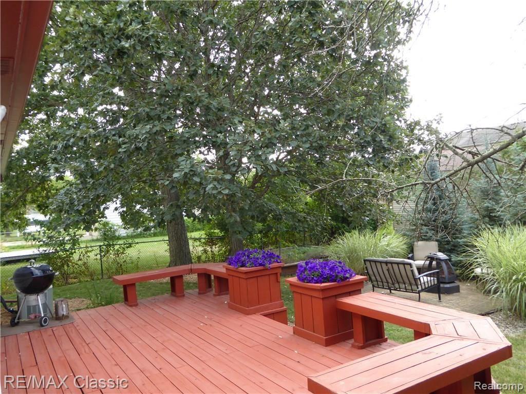 44009 Proctor Road Canton, MI 48188 - Photo 33 of 41 P1010302.JPG