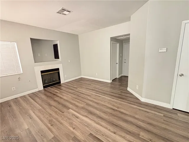 $2,250 | 3569 Lazy Sun Lane, Las Vegas, NV 89147