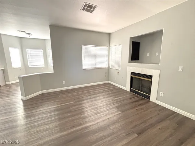 $2,250 | 3569 Lazy Sun Lane, Las Vegas, NV 89147