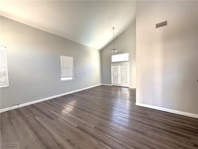 $2,250 | 3569 Lazy Sun Lane, Las Vegas, NV 89147