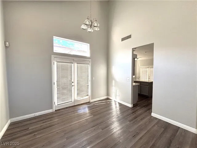 $2,250 | 3569 Lazy Sun Lane, Las Vegas, NV 89147