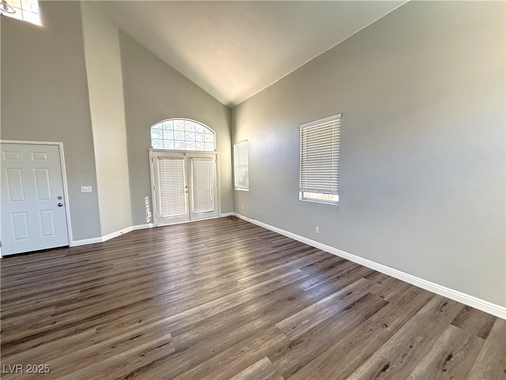 3569 Lazy Sun Lane Las Vegas, NV 89147 - Photo 7 of 35