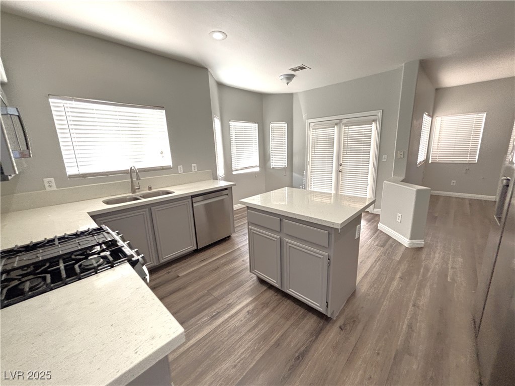 3569 Lazy Sun Lane Las Vegas, NV 89147 - Photo 8 of 35