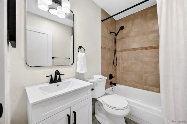 $1,100,000 | 2707 East Jamison Avenue, Centennial, CO 80122