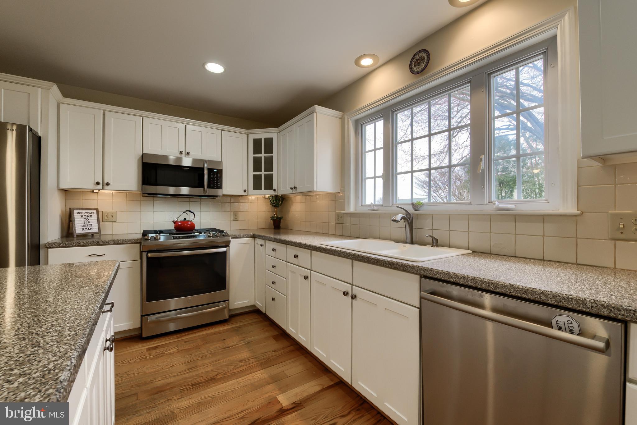 515 Defoe Road Hockessin, DE 19707 - Photo 14 of 40 Stainless steel appliances