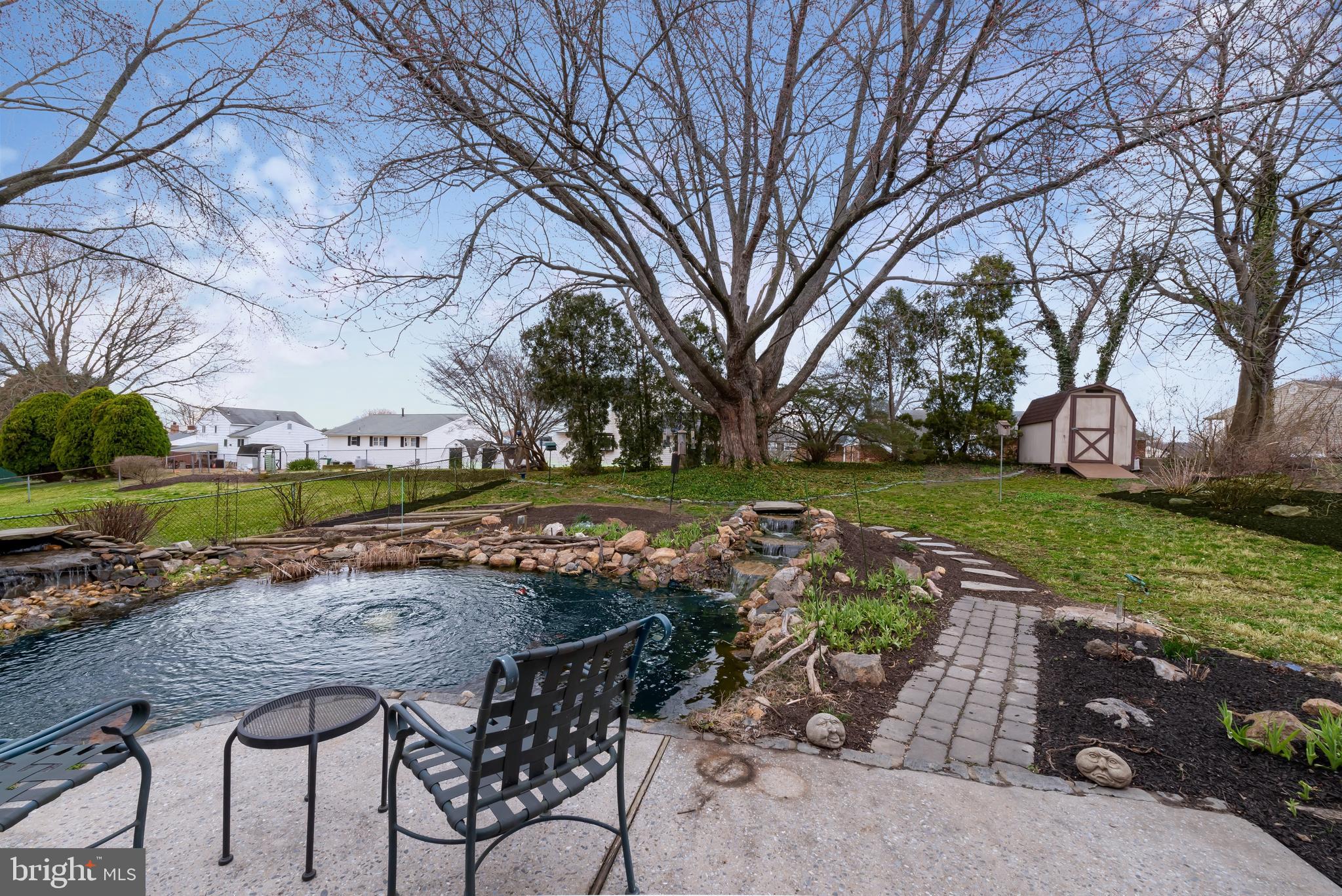 515 Defoe Road Hockessin, DE 19707 - Photo 32 of 40 Paver patio