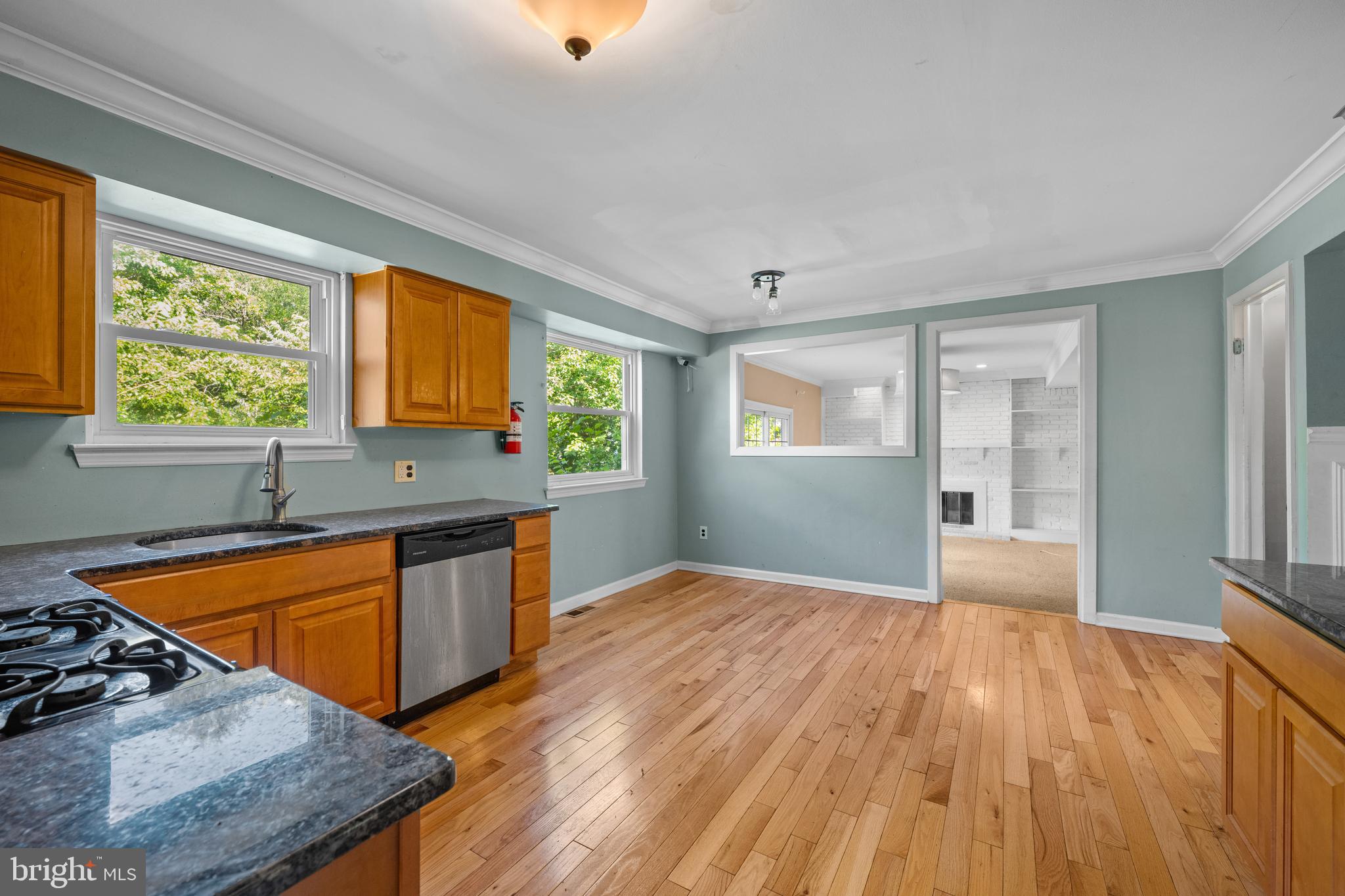 42 Hartford Road Sewell, NJ 08080 - Photo 11 of 30