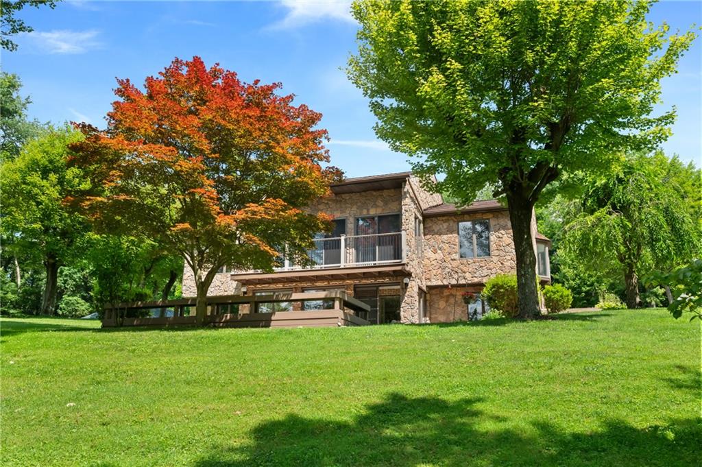 987 Beck Road Leechburg, PA 15656 - Photo 2 of 35 a front view of a house with garden