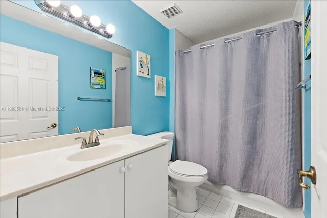 $480,000 | 4086 Northwest 92nd Avenue, Sunrise, FL 33351