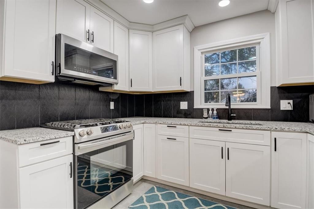 7855 Graham Road Indianapolis, IN 46250 - Photo 18 of 42 Gallery Image 18