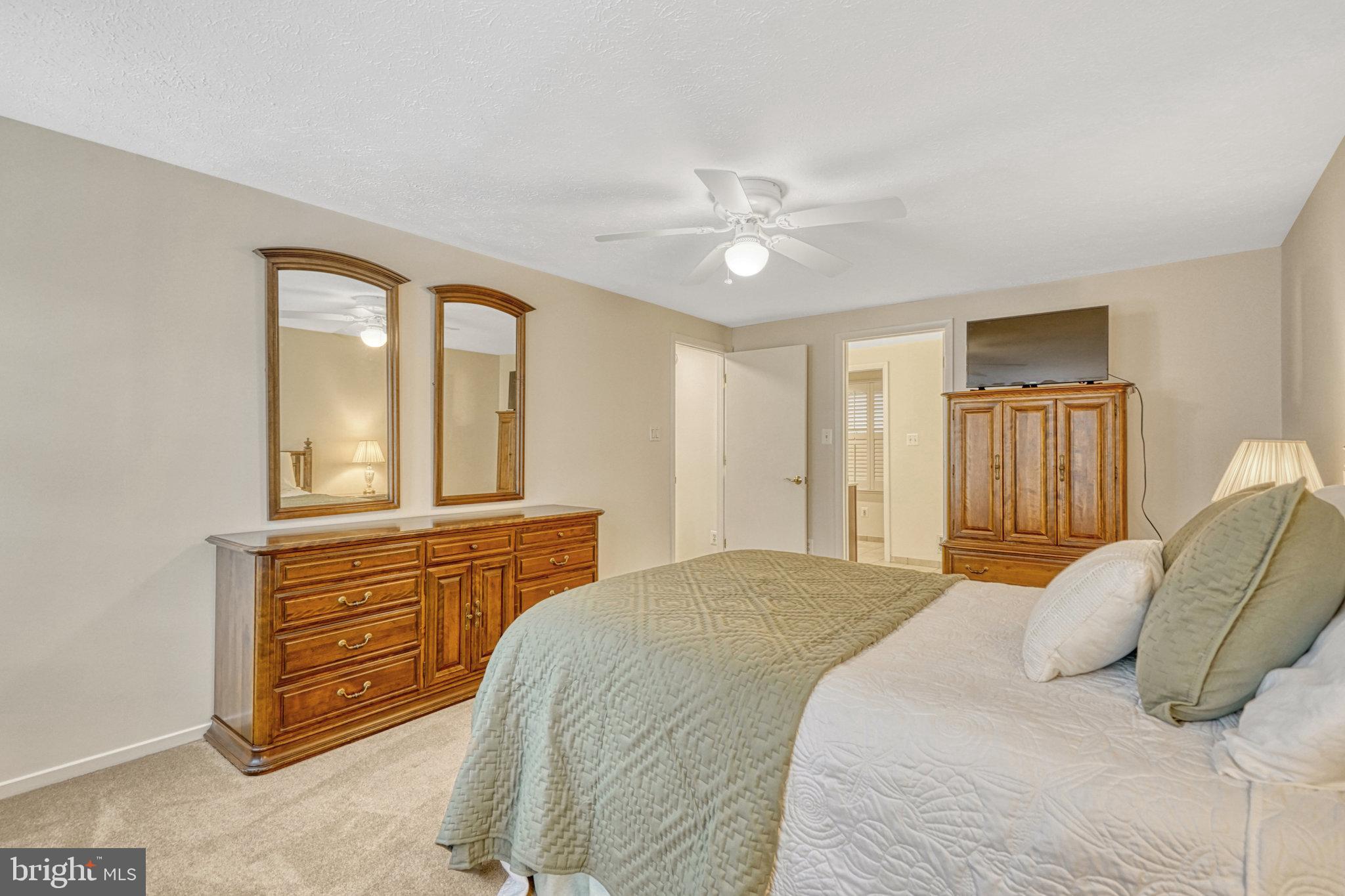 6013 Windward Drive Burke, VA 22015 - Photo 19 of 44 Primary Bedroom