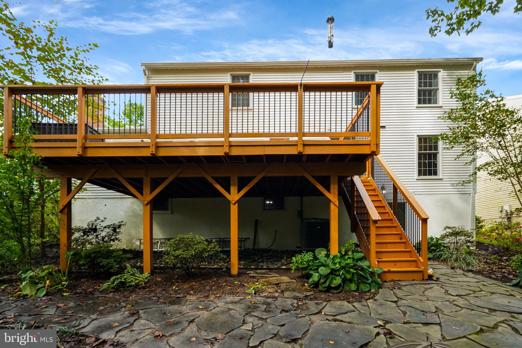 6013 Windward Drive Burke, VA 22015 - Photo 38 of 44 Large Private Deck