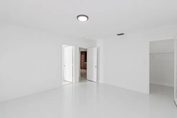 $6,800 | 2810 Northeast 60th Street, Fort Lauderdale, FL 33308